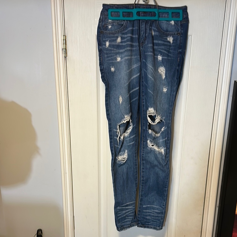 Women’s Rewash Blue Boyfriend Jeans with Distressed Vintage Look Size 3/26